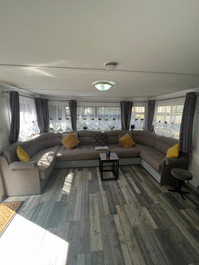 Unique Caravan With Outdoor Space * Ballantrae